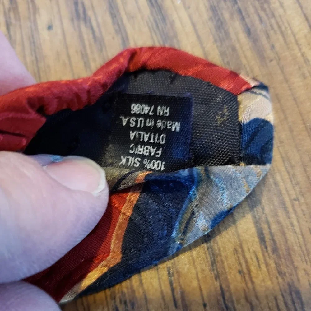 Embassy Square Silk Red With Blue Flower 3 Inch Wide Necktie
